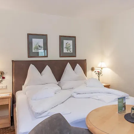 Hubertus 4*