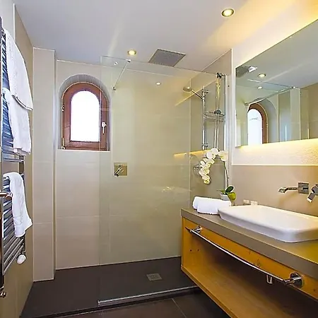 Hubertus Hotel 4*