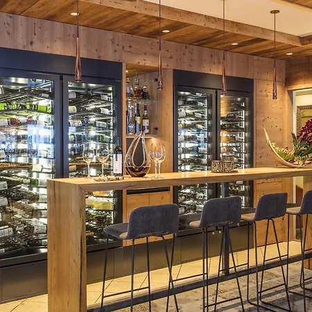 Hubertus Hotel 4*